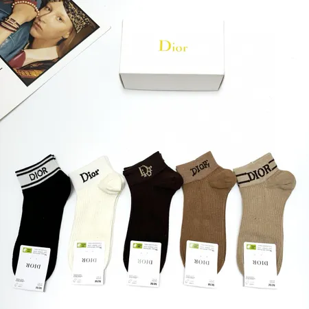 スーパーコピー ディオール 靴下