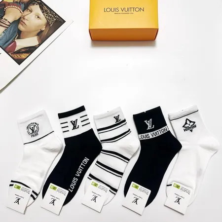 スーパーコピー ルイヴィトン 靴下