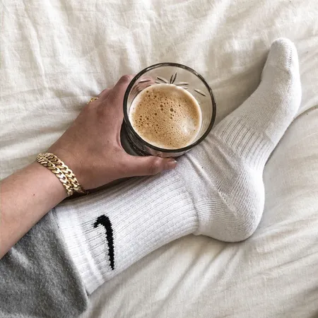  スーパーコピー ミュウミュウ 靴下