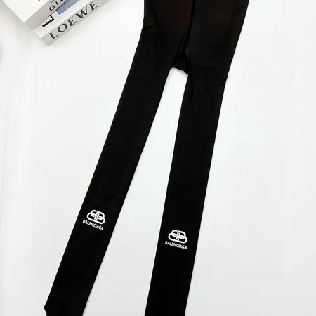 スーパーコピー バレンシアガ 靴下