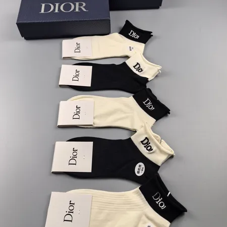 スーパーコピー ディオール 靴下