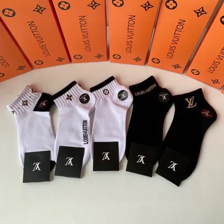 スーパーコピー ルイヴィトン 靴下