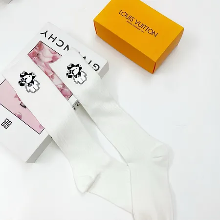 スーパーコピー ルイヴィトン 靴下