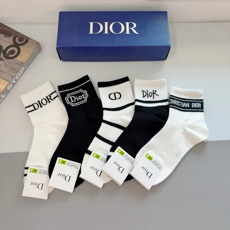 スーパーコピー ディオール 靴下