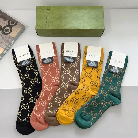  スーパーコピー グッチ 靴下