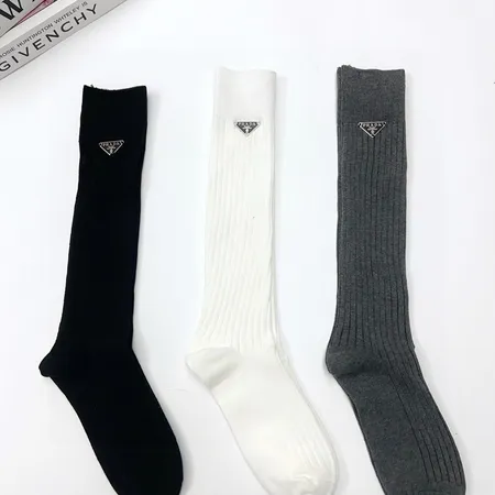 スーパーコピー プラダ 靴下