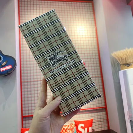 スーパーコピー バーバリー ス 靴下