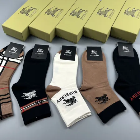 スーパーコピー バーバリー ス 靴下