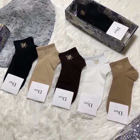 スーパーコピー ディオール 靴下
