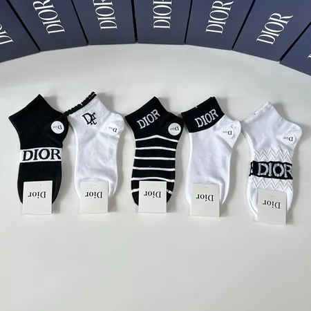 スーパーコピー ディオール 靴下