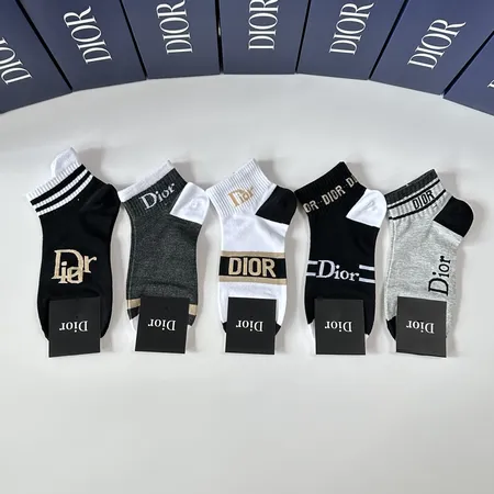 スーパーコピー ディオール 靴下