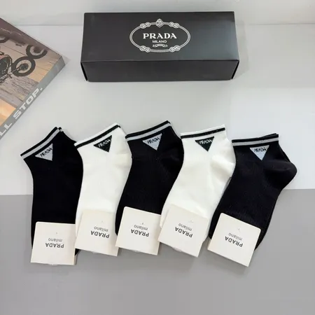 スーパーコピー バレンシアガ 靴下