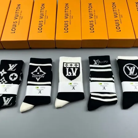 スーパーコピー ルイヴィトン 靴下