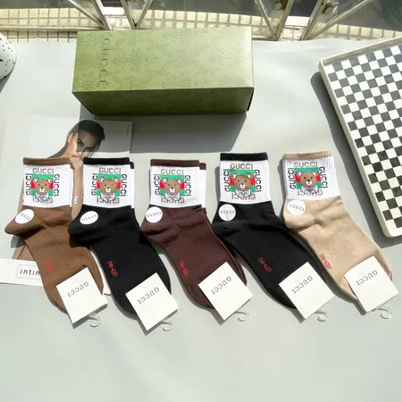  スーパーコピー グッチ 靴下