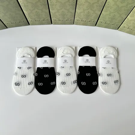  スーパーコピー グッチ 靴下