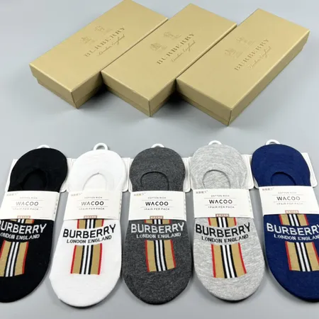 スーパーコピー プラダ 靴下