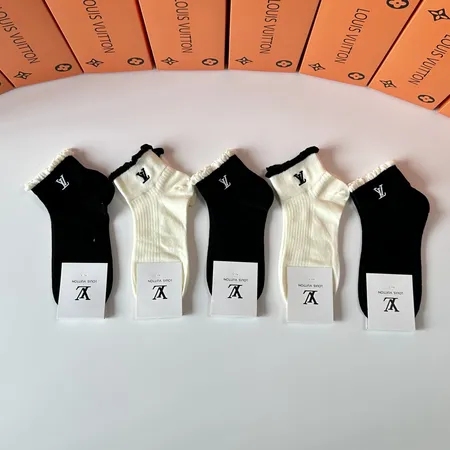 スーパーコピー ルイヴィトン 靴下