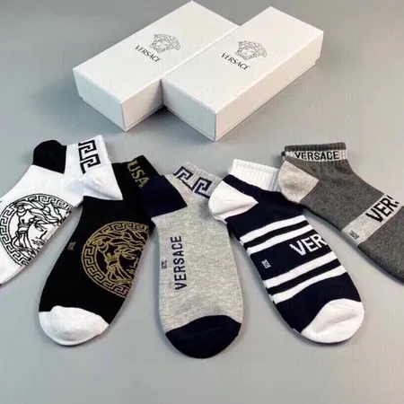 スーパーコピー ヴェルサーチ 靴下