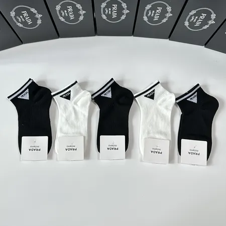 スーパーコピー バレンシアガ 靴下