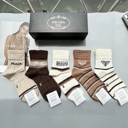 スーパーコピー バレンシアガ 靴下