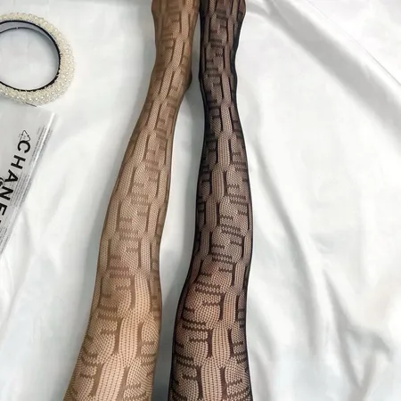 スーパーコピー フェンディ 靴下