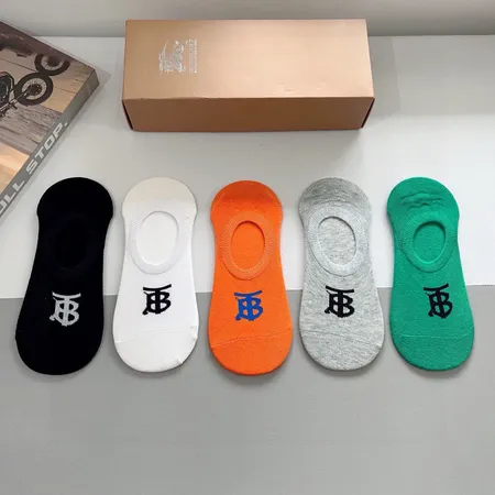  スーパーコピー プラダ 靴下