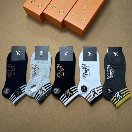 スーパーコピー ルイヴィトン 靴下