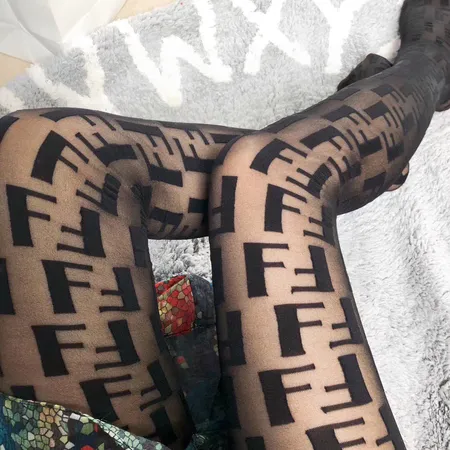 スーパーコピー ヴェルサーチ 靴下