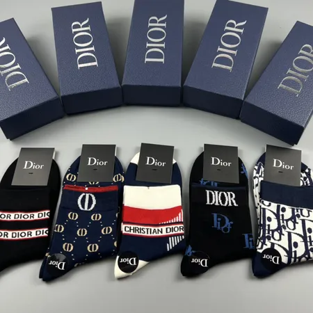 スーパーコピー ディオール 靴下