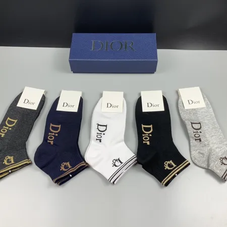 スーパーコピー ディオール 靴下