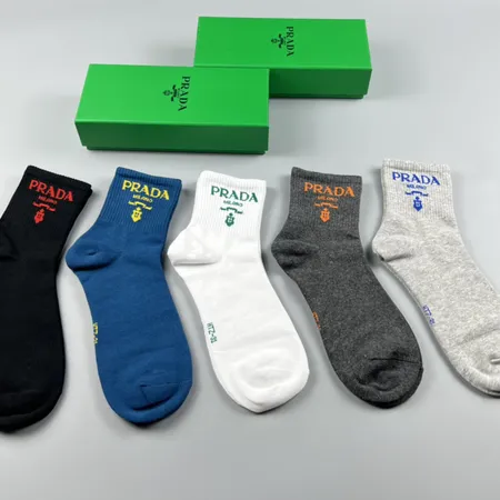 スーパーコピー バレンシアガ 靴下