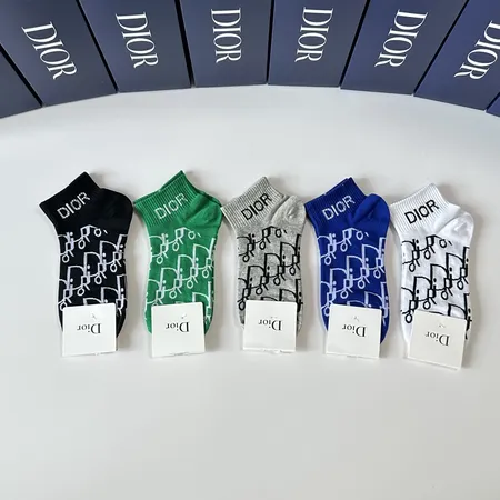  スーパーコピー グッチ 靴下