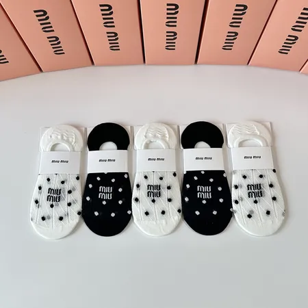 スーパーコピー ミュウミュウ 靴下