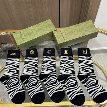 スーパーコピー グッチ 靴下