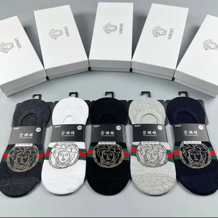 スーパーコピー ヴェルサーチ 靴下