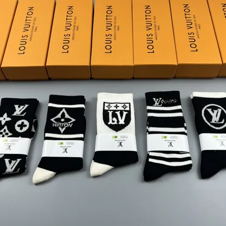 スーパーコピー ルイヴィトン 靴下