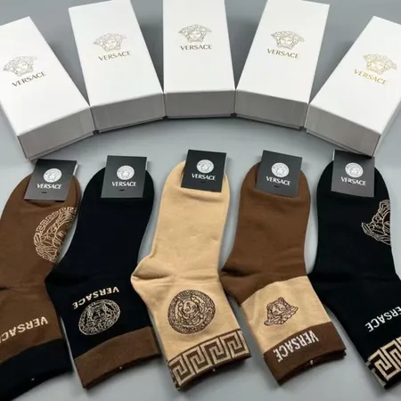 スーパーコピー ヴェルサーチ 靴下