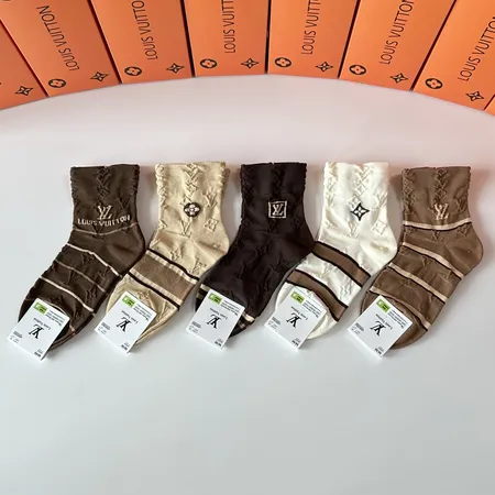 スーパーコピー ルイヴィトン 靴下