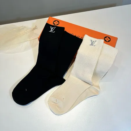 スーパーコピー ルイヴィトン 靴下