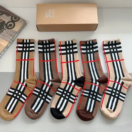 スーパーコピー プラダ 靴下