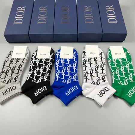 スーパーコピー ディオール 靴下