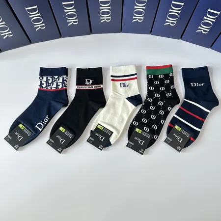 スーパーコピー ディオール 靴下