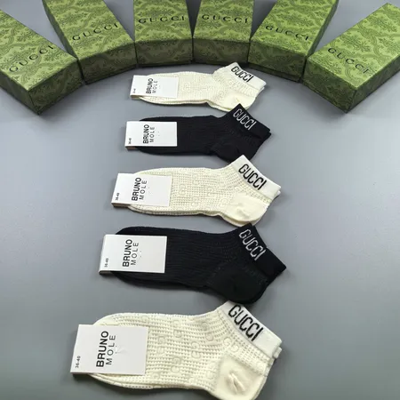 スーパーコピー グッチ 靴下