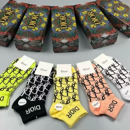 スーパーコピー ディオール 靴下
