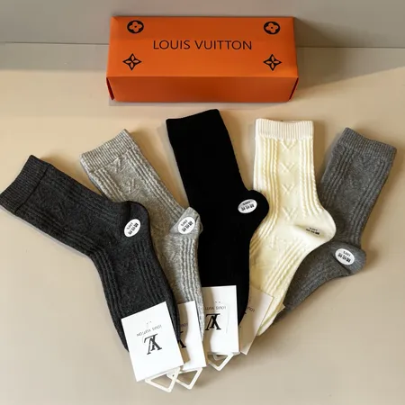 スーパーコピー ルイヴィトン 靴下