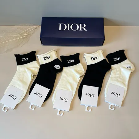 スーパーコピー ディオール 靴下