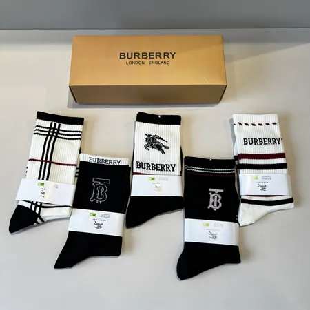 スーパーコピー プラダ 靴下