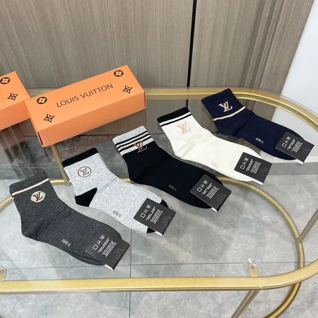 スーパーコピー ルイヴィトン 靴下