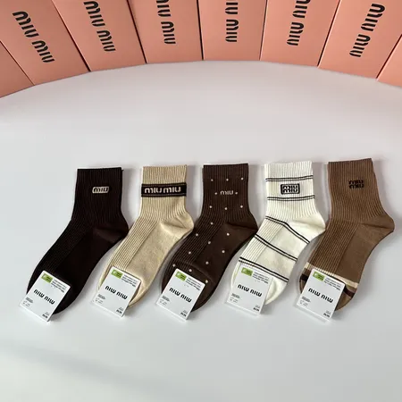 スーパーコピー ミュウミュウ 靴下