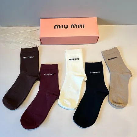 スーパーコピー ミュウミュウ 靴下